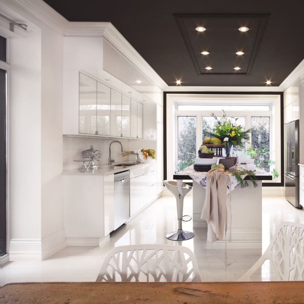 Moulure couronnée/ogee en panneau de fibres apprêté MDF de 5/8 po x 3 5/16 po x 96 po