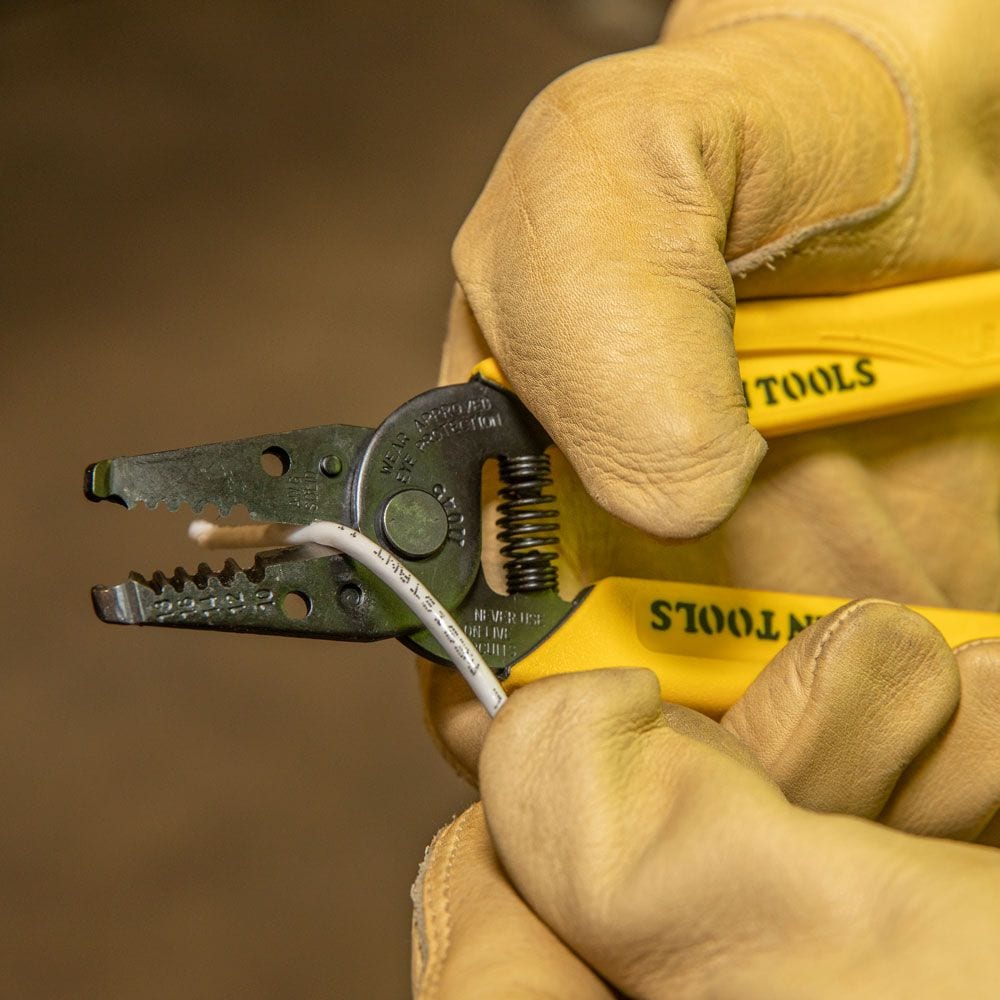 Pince à dénuder 12 pièces avec pince à bande