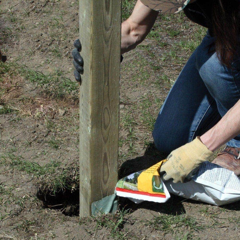 Sika Post Fix, 976 mL, Expanding Foam Ideal for Fences and Gate Posts - Lightweight Two-part Pouch