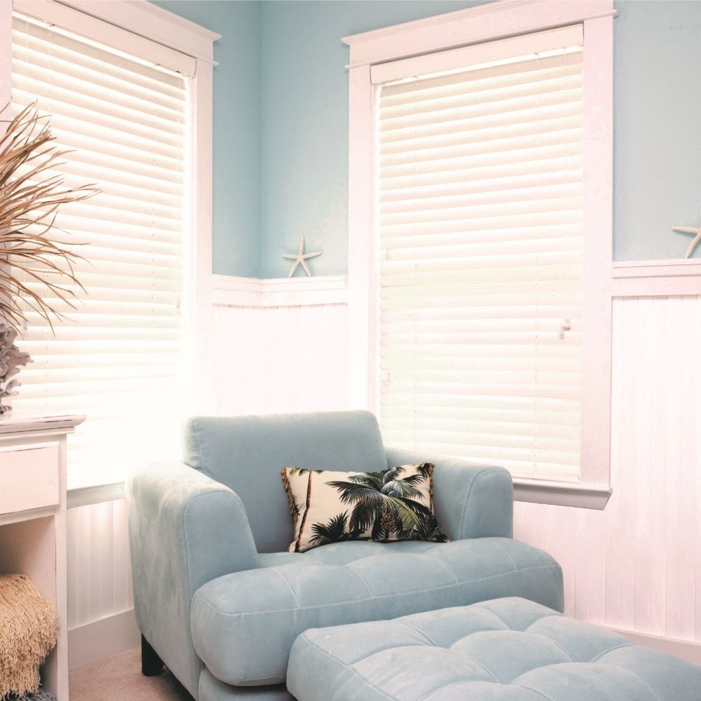 Ensemble de lambris en panneaux de fibres apprêtés de 1/4 po x 7 po x 96 po (paquet de 3)