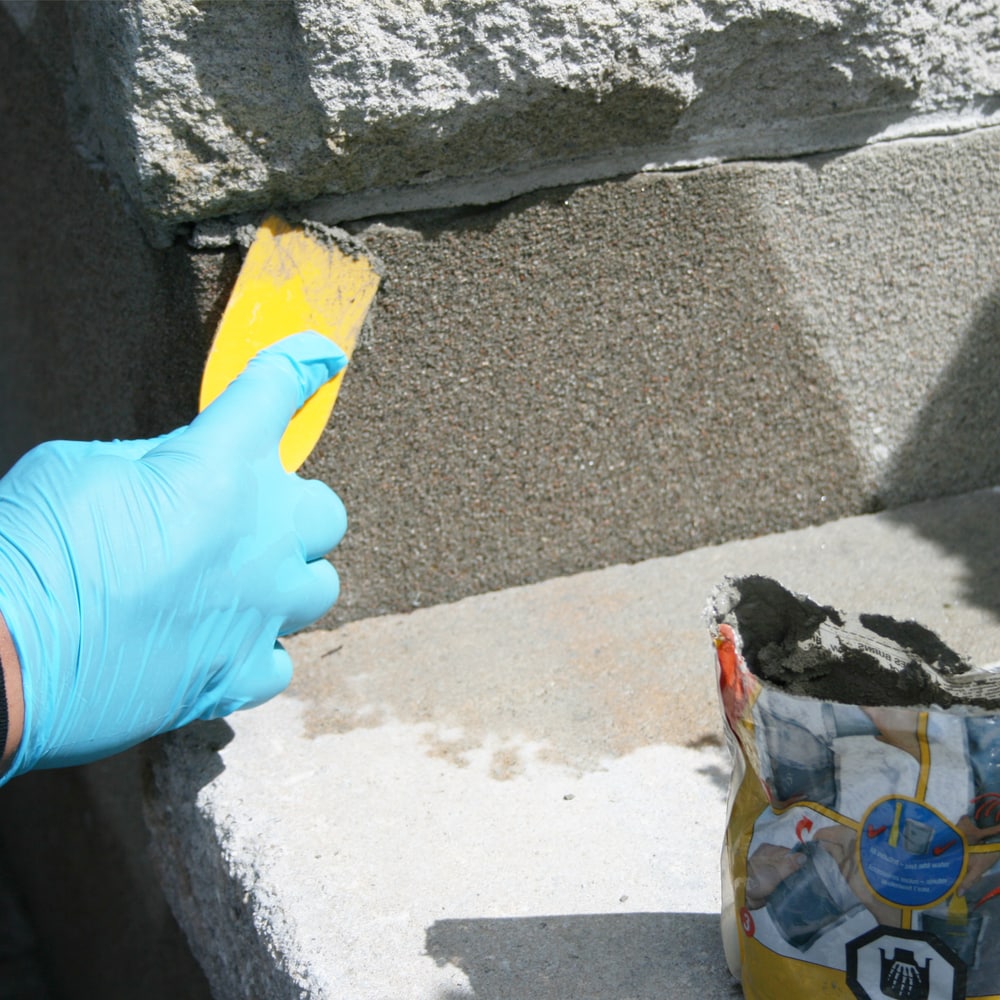 Sika Mix&Go, 1.25 Kg Patch Repair Mortar, Fast Setting, Concrete, Masonry, Cement & Blockwork Repair