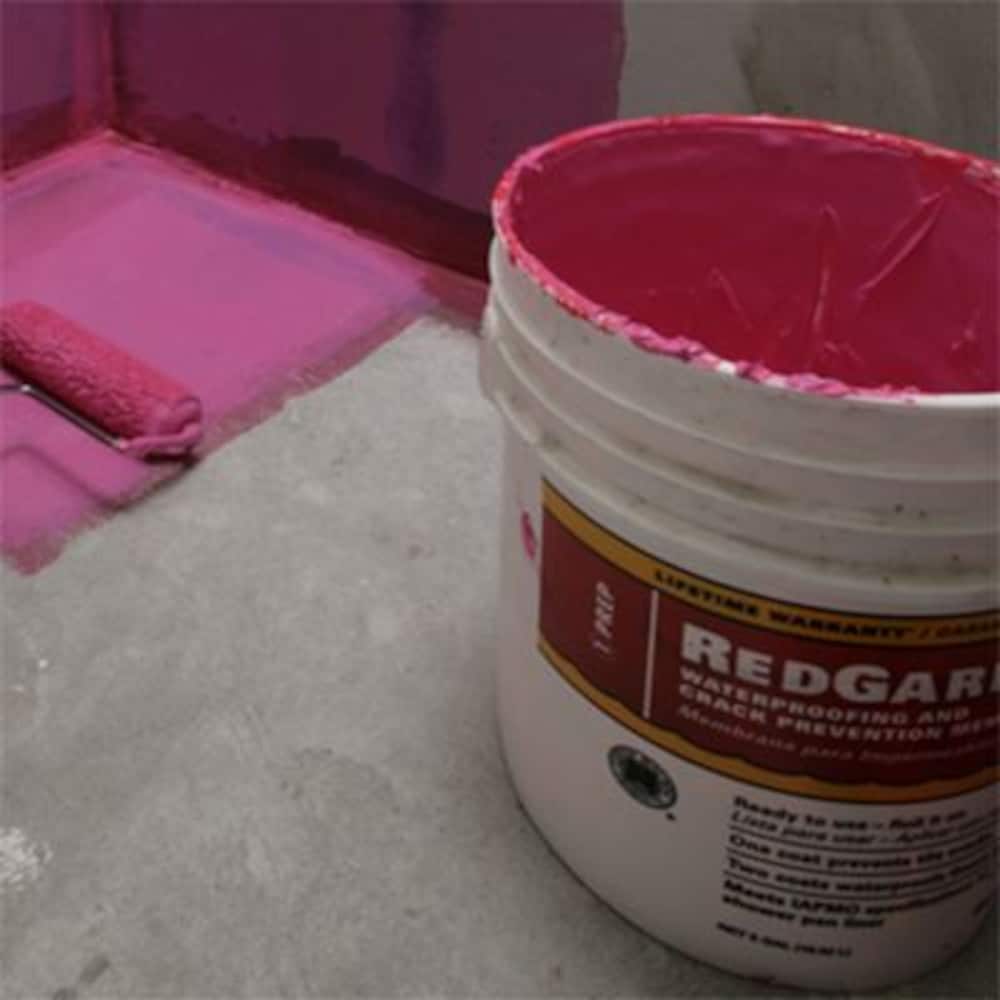 Membrane d'étanchéité et de prévention des fissures prête à l'emploi RedGard 13,25 L avec formule à séchage rapide pour les installations de carrelage et de pierre