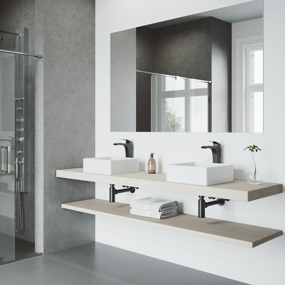 Robinet de salle de bain cascade à poignée unique et trou unique Blackstonian en noir mat