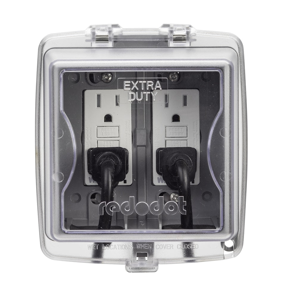 Couvercle transparent non métallique de 4-3/4 po de diamètre, pour deux groupes, grand format, en cours d'utilisation