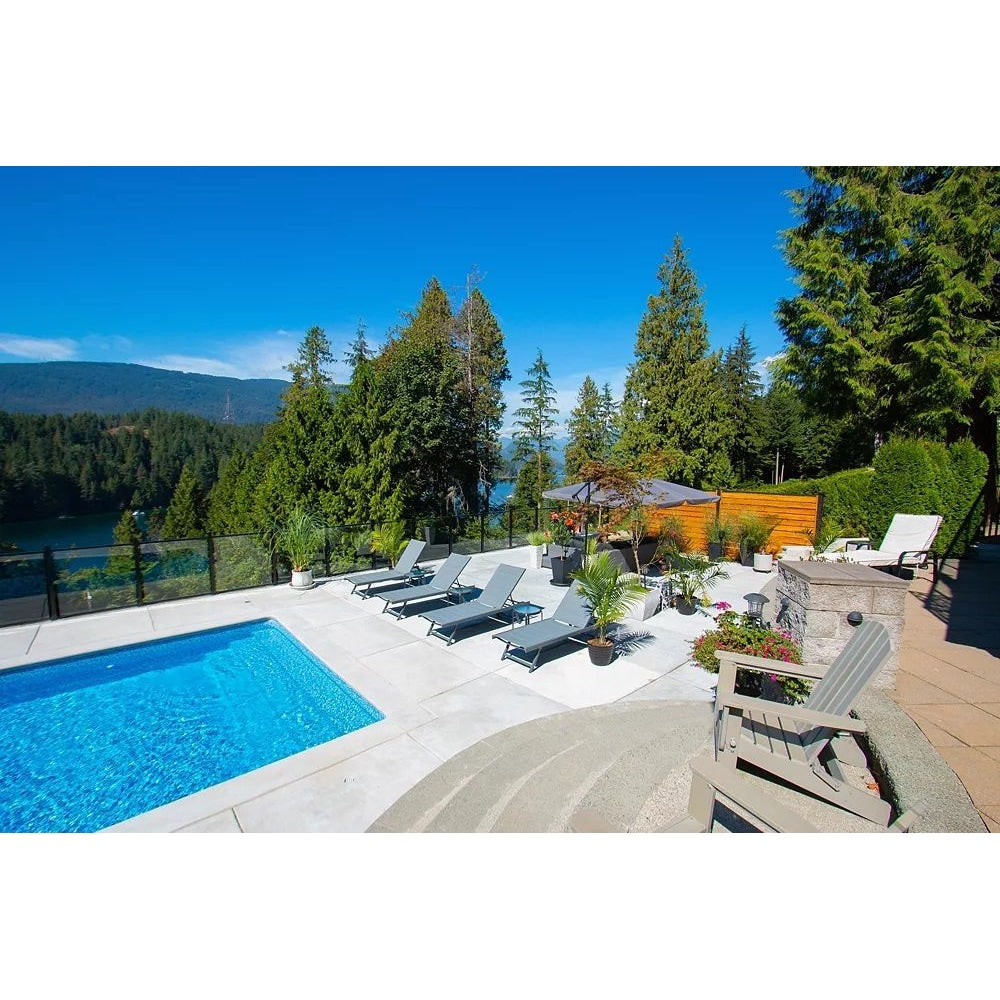 Panneau en verre trempé AquatinePLUS de 42 po de largeur x 44 1/2 po de hauteur pour clôture de piscine en aluminium