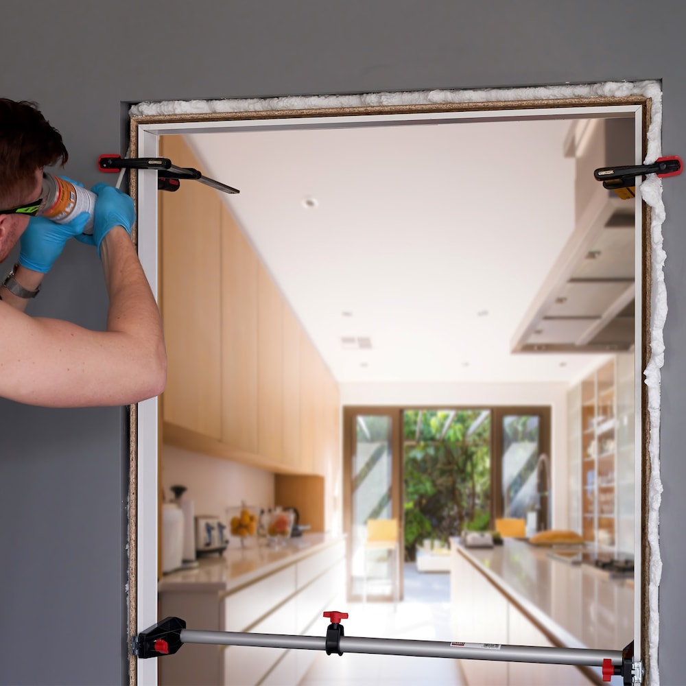 Sika Boom AS, 30 oz, Mousse pulvérisée pour isolation des portes et fenêtres avec paille réutilisable, 850 g