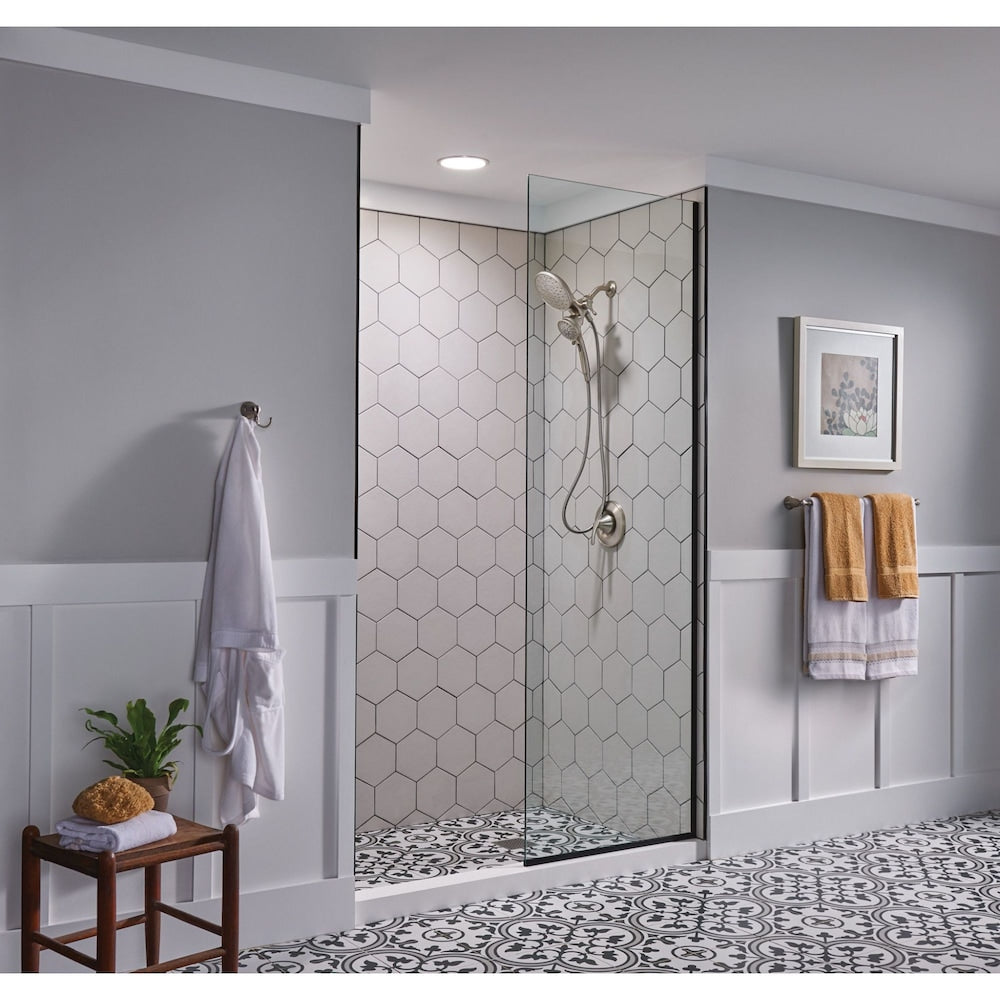 Attract 6-Setting Rain Shower and Handheld Shower Head with Magnetic Dock in Chrome