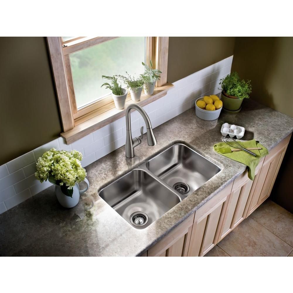 Arbor Pull Down Kitchen Faucet/Tap in Spot Resistant Stainless Steel
