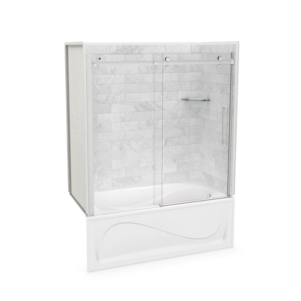 Ensemble de douche pour baignoire Utile de 60 po L x 30 po l x 81 po H avec baignoire en acrylique avec drain à droite, porte coulissante en chrome, 1 étagère en verre et cadre/mur de baignoire au fini brillant en marbre Carrare