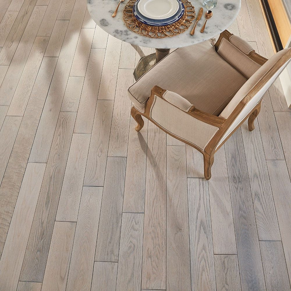 Plancher, bois franc massif, 3/4 po d'épaisseur x 5 po de largeur x longueur variable, Chêne Endless Summer (23,5 pi²/boîte)