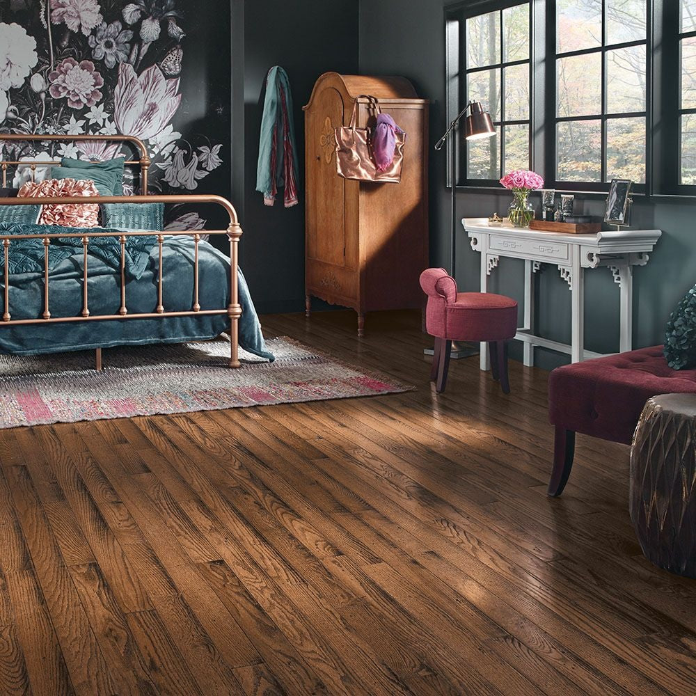Plancher, bois franc massif, 3/4 po d'épaisseur x 3 1/4 po de large x longueurs variées Oak Forest Colony (22 pi²/boîte)