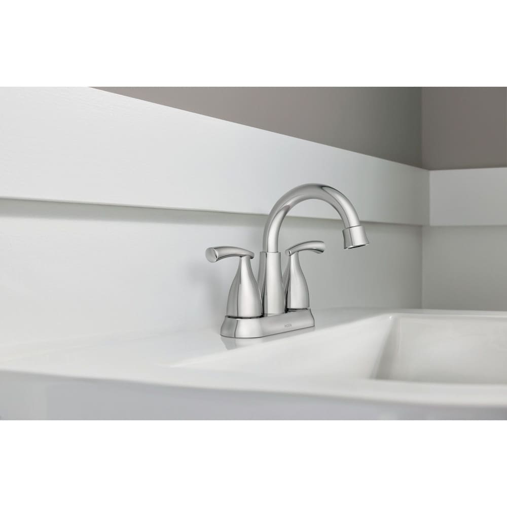Robinet de lavabo de salle de bain central Essie à 2 poignées de 4 pouces en chrome (vidange et valve incluses)