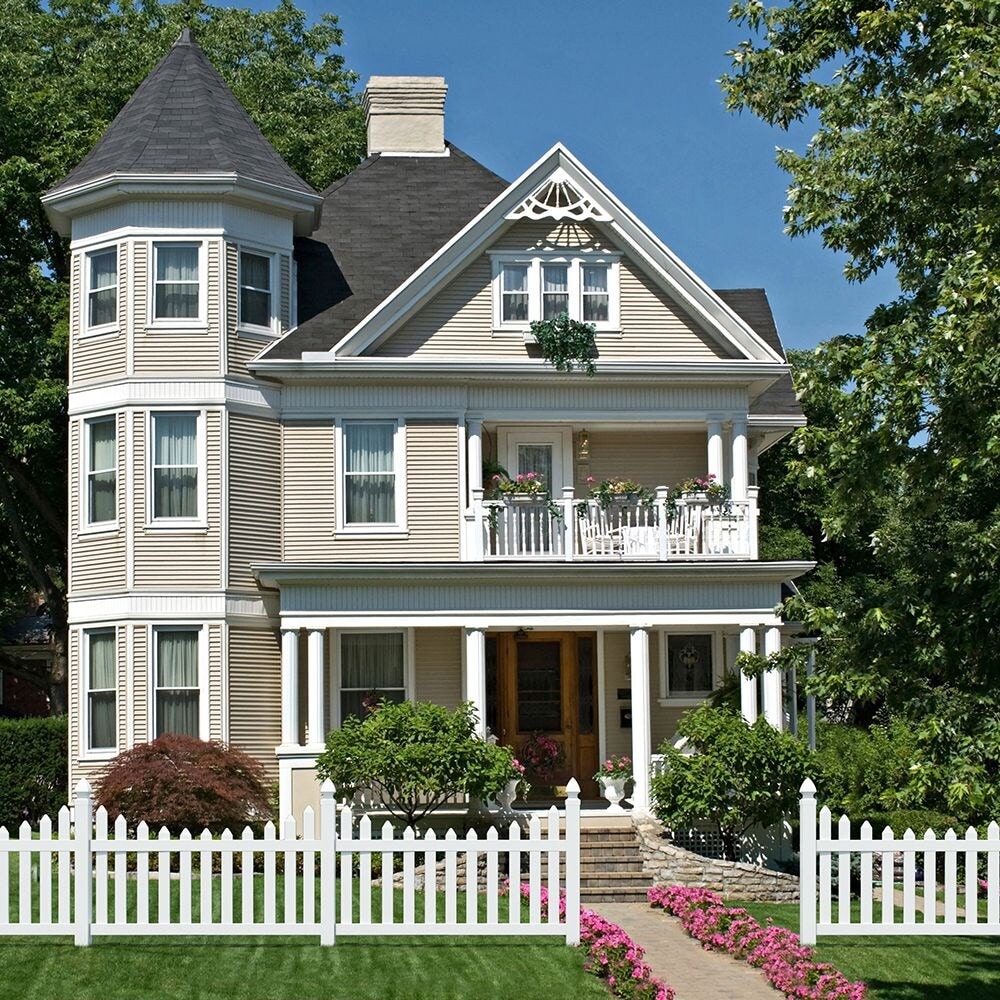 Capuchon de poteau en vinyle gothique blanc de 4 po x 4 po