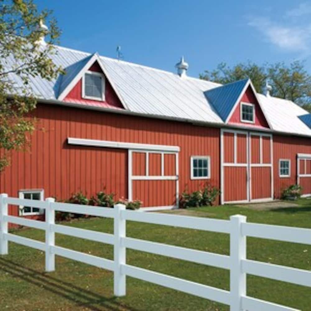 5 in. x 5 in. White Pyramid Vinyl Post Cap