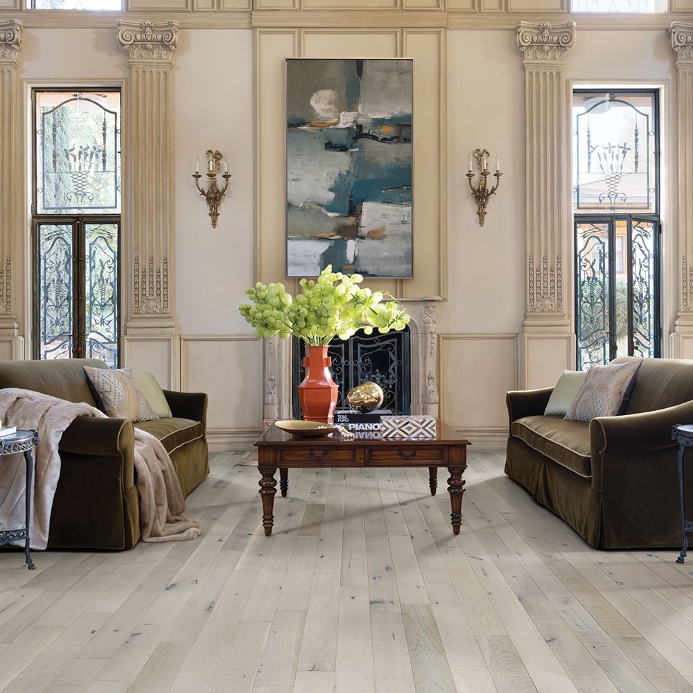 Plancher, bois franc massif, 3/4 po x 5 po x longueur variable, Chêne français Light House (22,60 pi2/boîte)