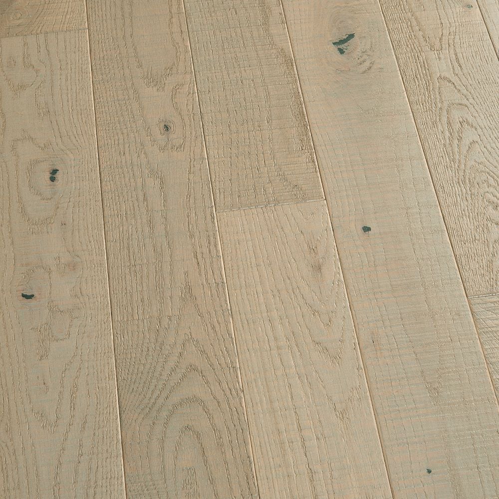 Plancher, bois franc massif, 3/4 po x 5 po x longueur variable, Chêne français Pebble Beach (22,60 pi2/boîte)