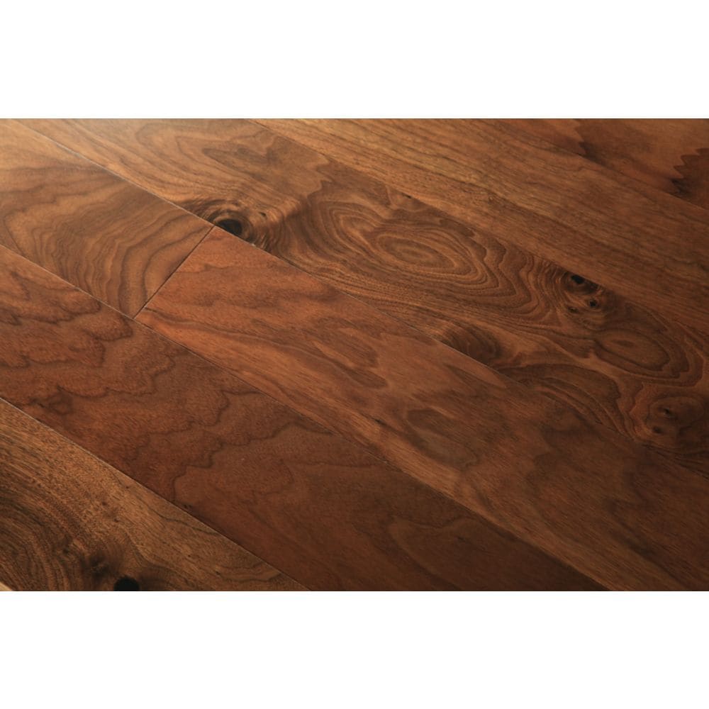 Plancher, bois franc d'ingénierie, 1/2 po x 5 po x longueur variable, noyer naturel (26,25 pi2/boîte)