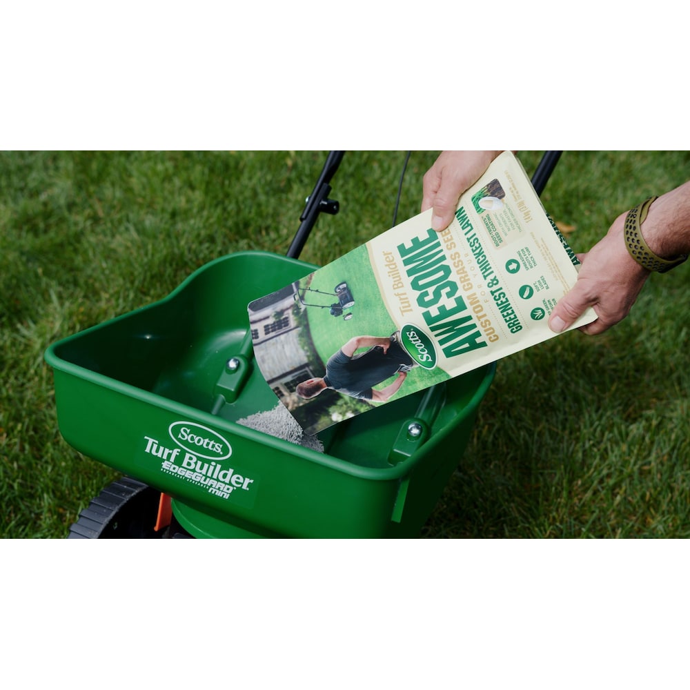 Turf Builder Awesome Lawn Seed Blend - 1.4kg - 210m2 (2,260ft2)