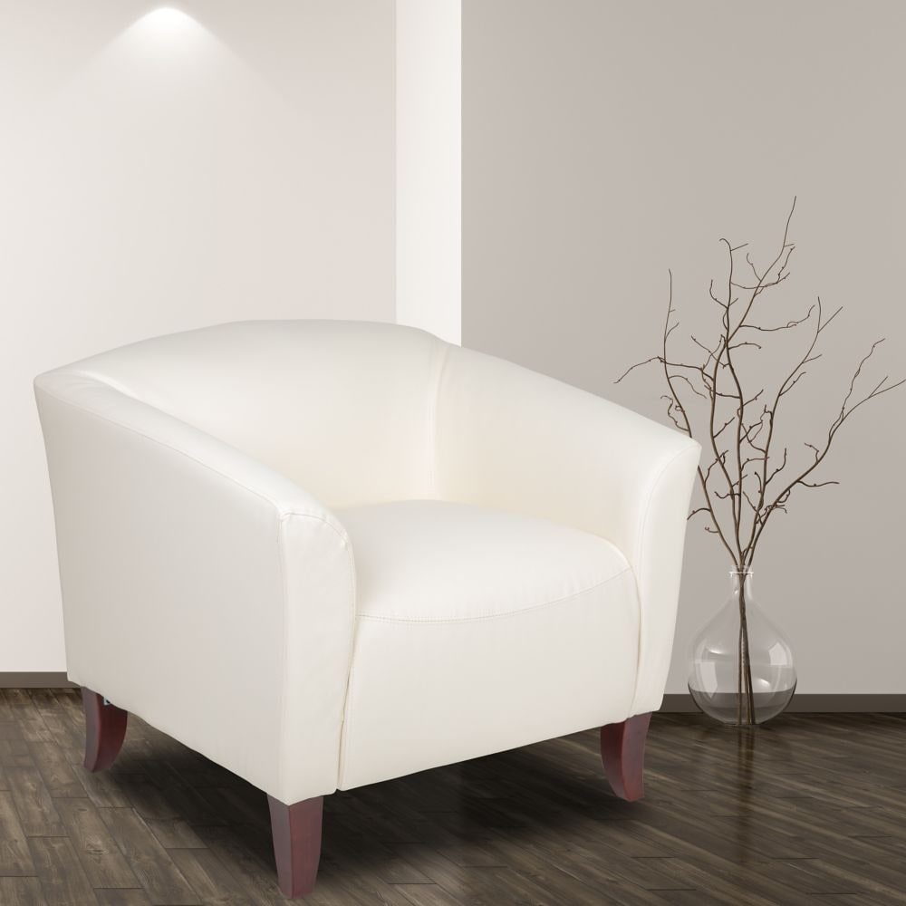 Chaise en cuir blanc