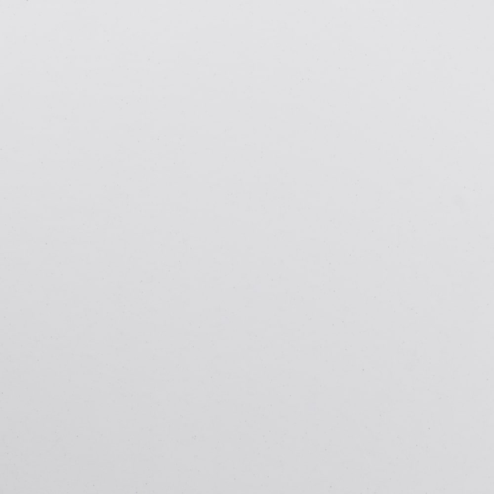 32RD White Plastic Fold Table