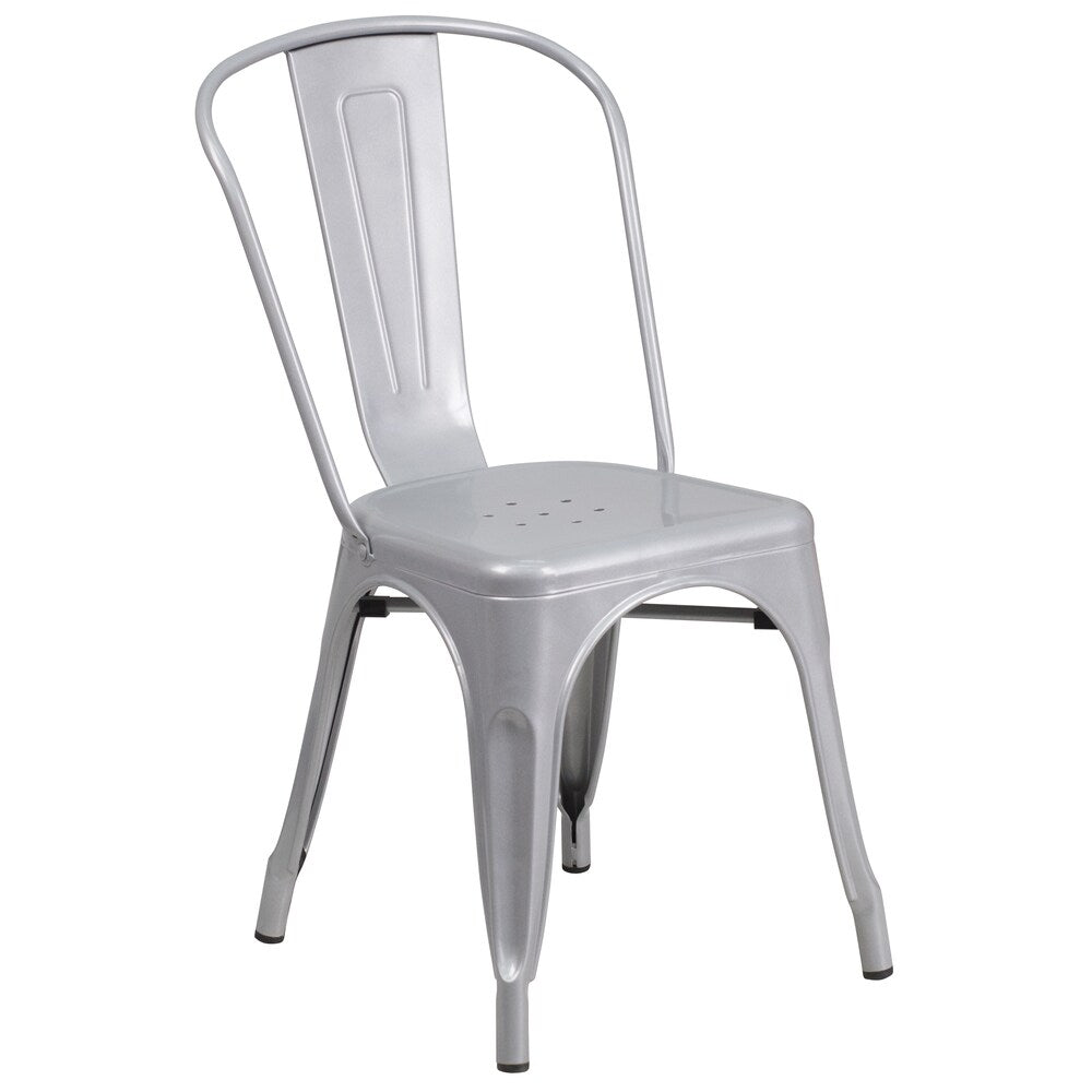 Chaise en métal argenté