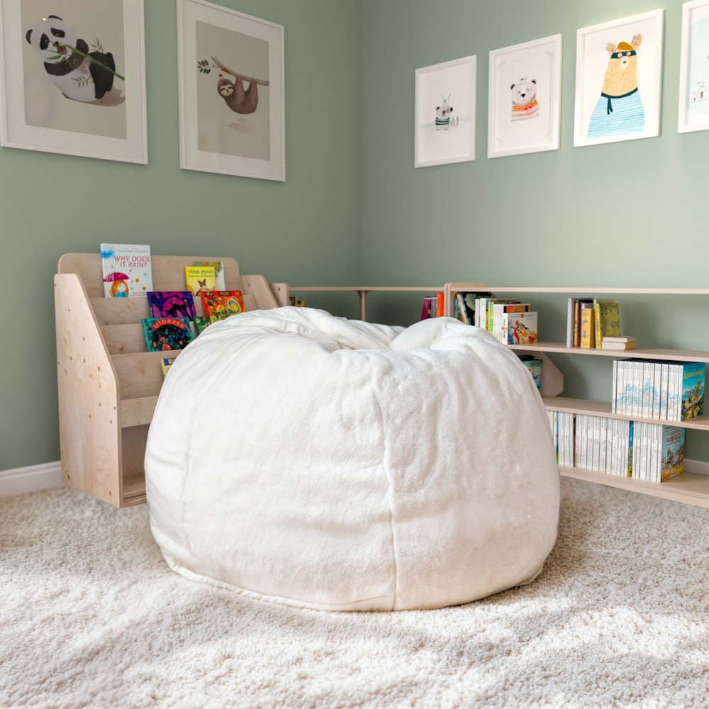 Pouf en fourrure blanche