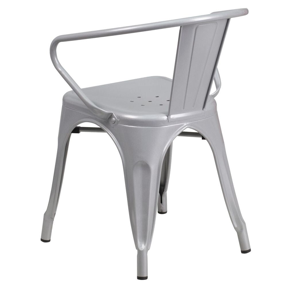Chaise en métal argenté avec accoudoirs