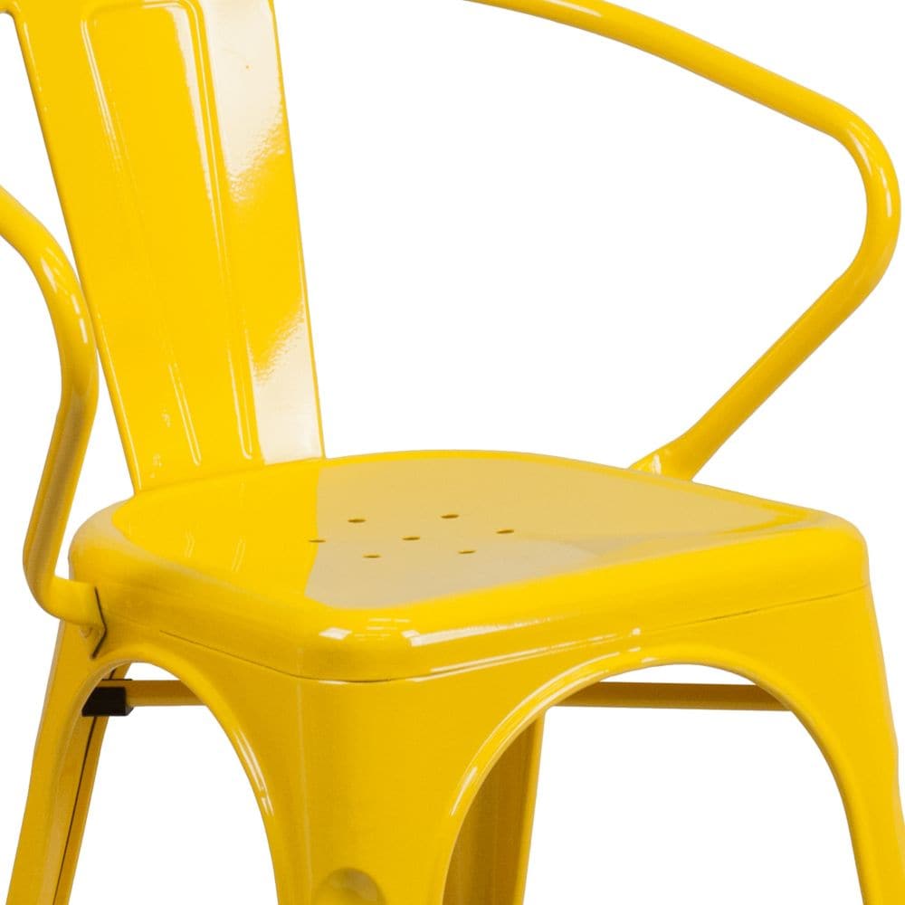 Chaise en métal jaune avec accoudoirs