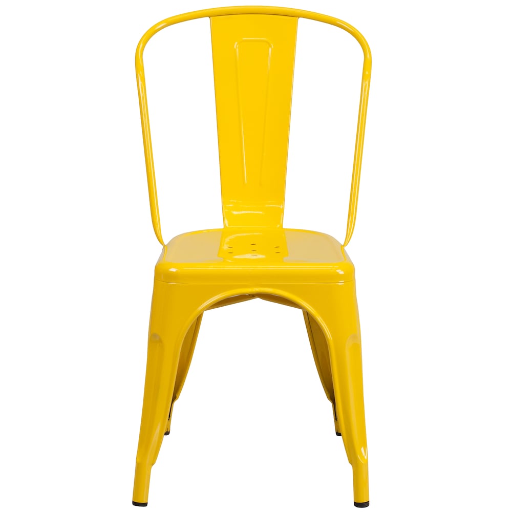 Chaise en métal jaune