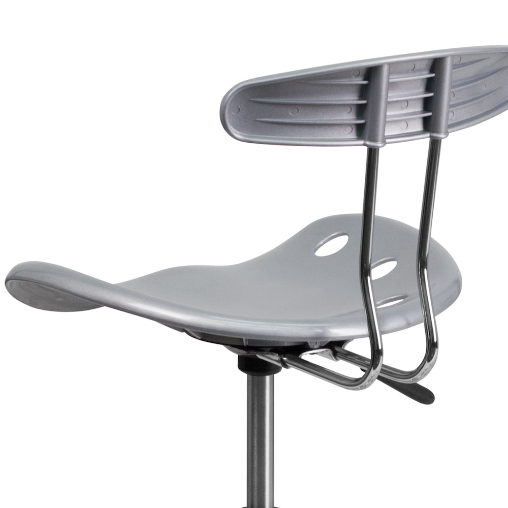 Tabouret de dessinateur en argent et chrome vibrant avec siège de tracteur