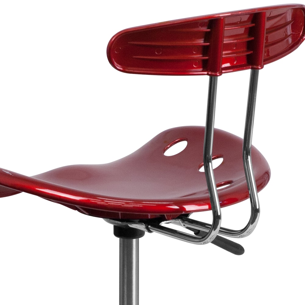 Tabouret de dessinateur rouge vin vif et chromé avec siège de tracteur