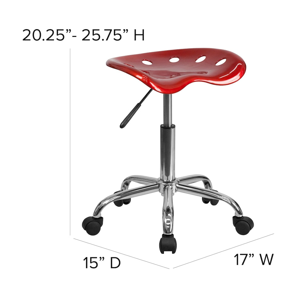 Siège de tracteur rouge vin vibrant et tabouret chromé