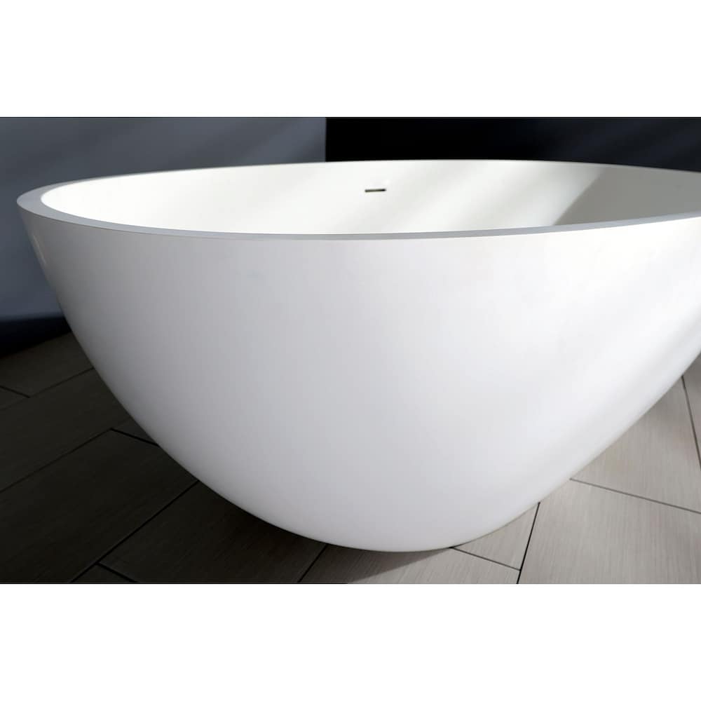 Baignoire autoportante à fond plat Claira de 65 po en pierre mate à surface solide en blanc
