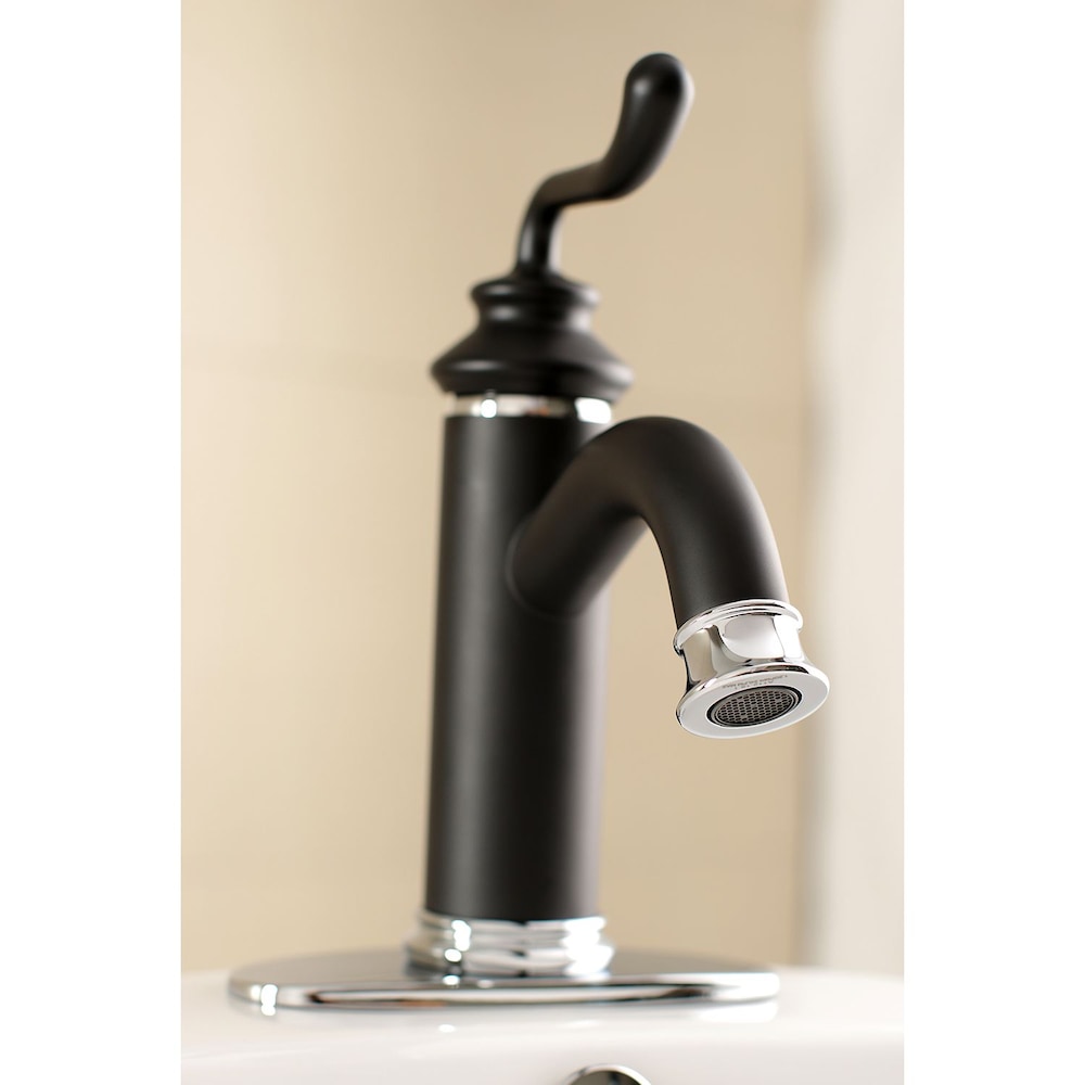 Robinet de salle de bain moderne à poignée unique et trou unique en noir mat et chrome