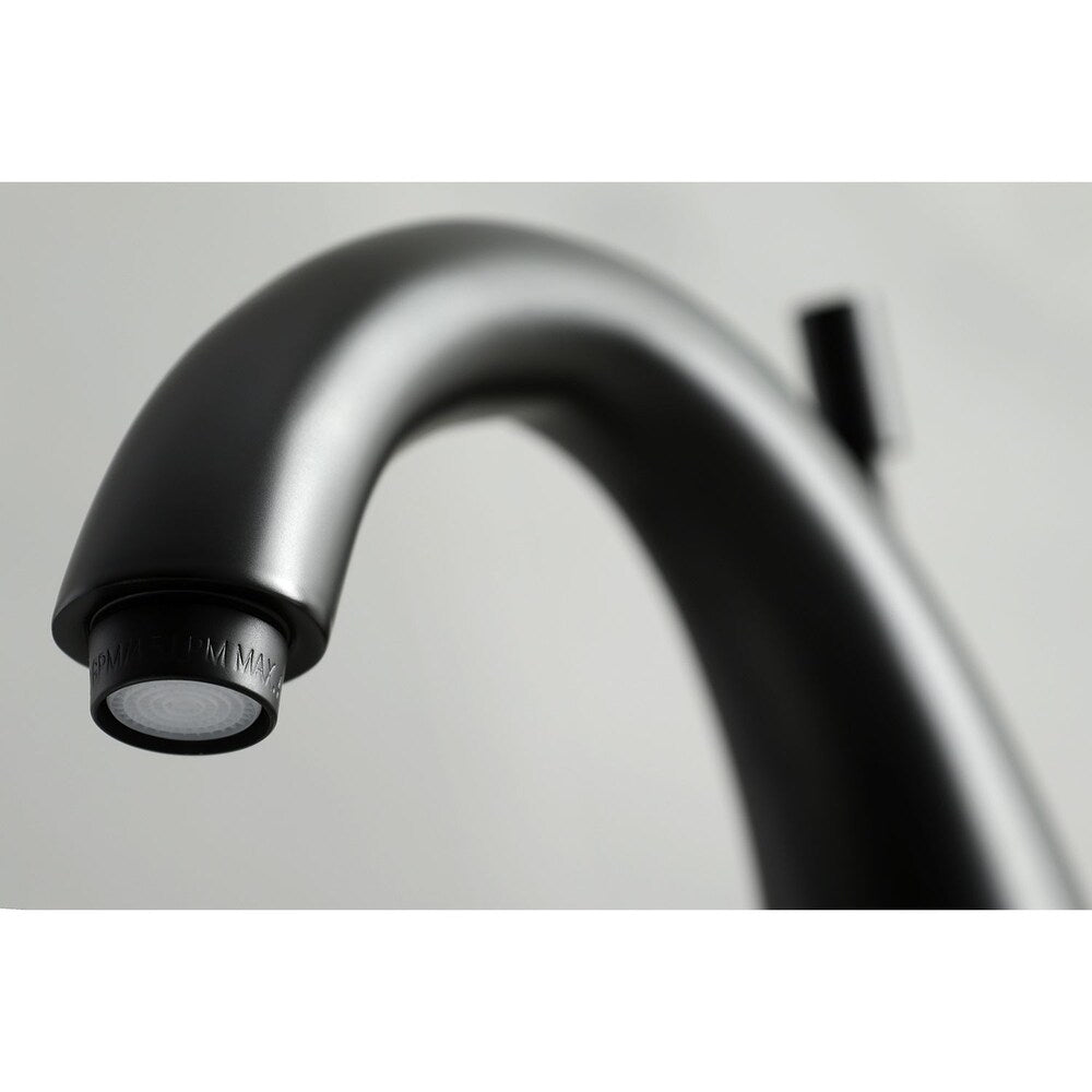 Robinet de salle de bain à arc moyen à 2 poignées et à large portée Modern Cross de 8 po en noir mat