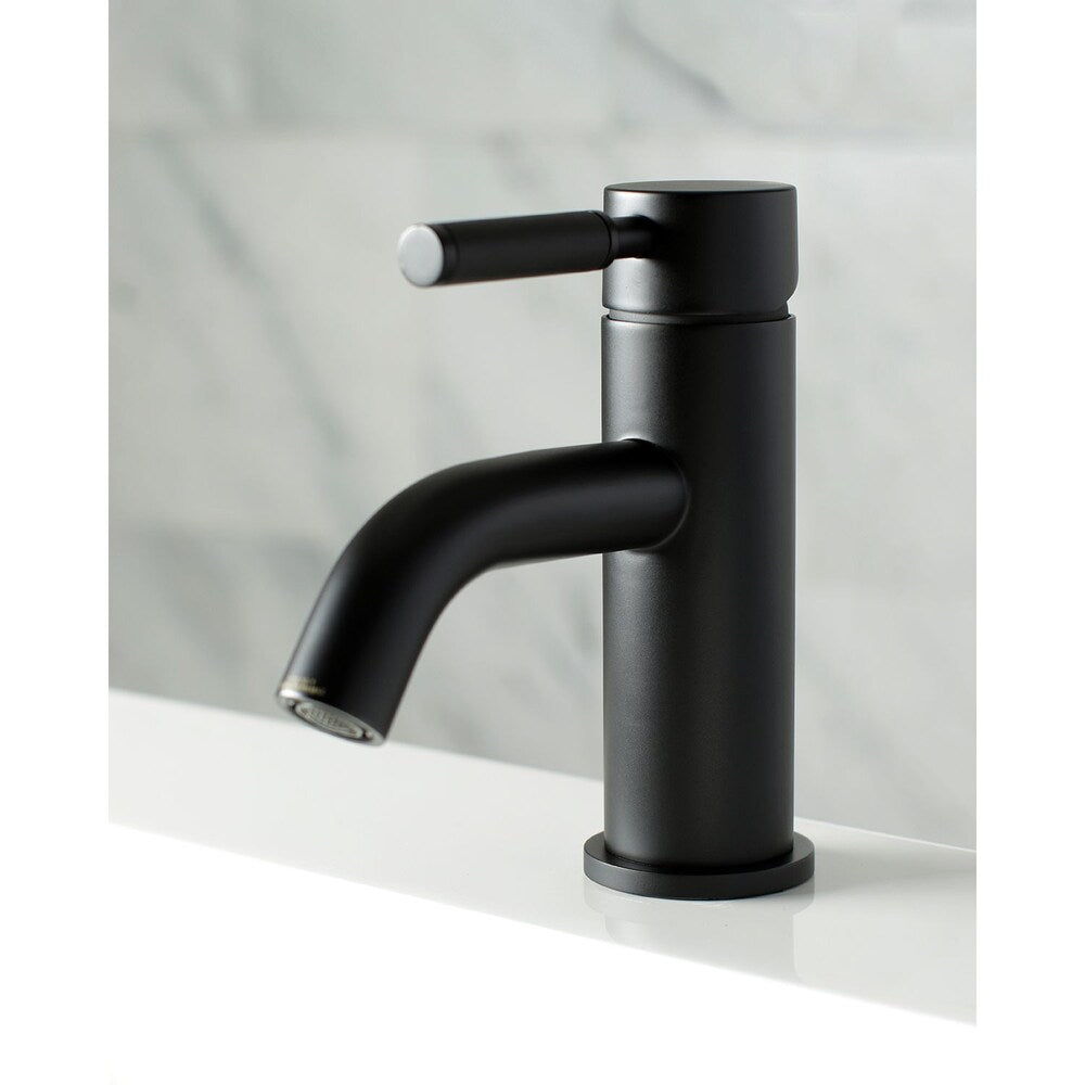 Single Hole Single-Handle Bathroom Faucet in Matte Black