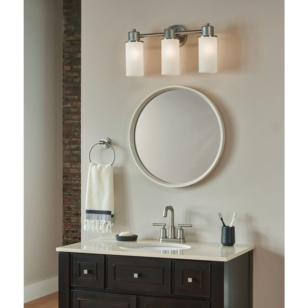 Robinet de lavabo de salle de bain à 2 poignées Gibson de 4 pouces en nickel brossé résistant aux taches (drain et valve inclus)