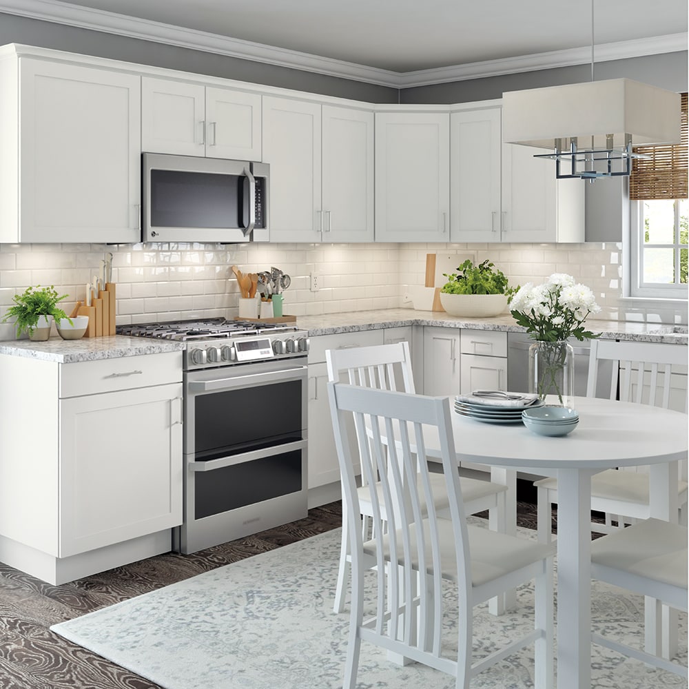 Edson 2.75-inch W x 96-inch H x 0.5-inch D Crown Moulding for Shaker Style Assembled Kitchen Cabinet in Solid White (SCRM96P)
