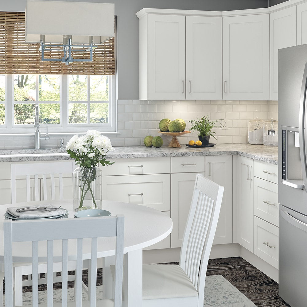 Edson 2.75-inch W x 96-inch H x 0.5-inch D Crown Moulding for Shaker Style Assembled Kitchen Cabinet in Solid White (SCRM96P)