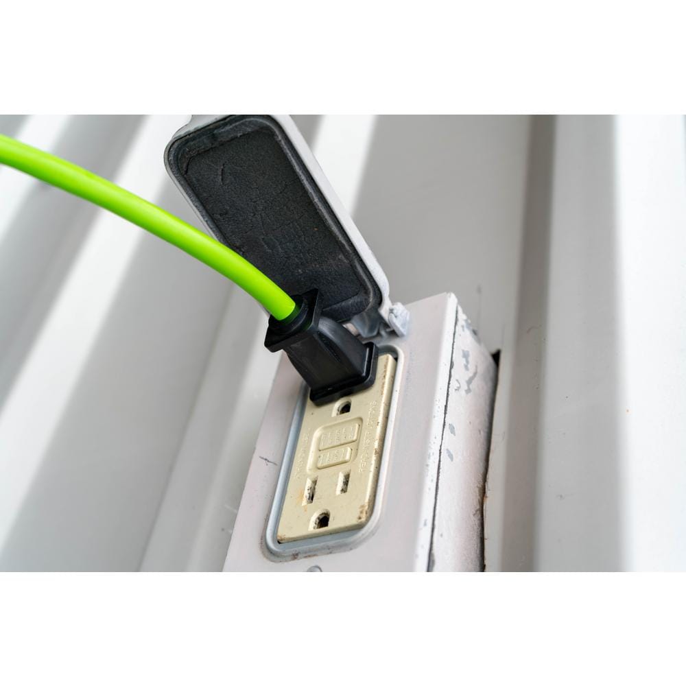 Rallonge d'extérieur verte verrouillable Woods 16/2 SJTW de 50 pi