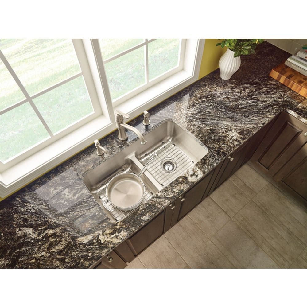 Belfield 1-Handle Standard Kitchen Faucet with Side Sprayer in Chrome