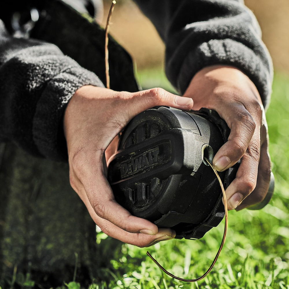 60V MAX FLEXVOLT Lithium-Ion Cordless Brushless 17-inch Folding Attachment Capable String Trimmer Kit with 9Ah Battery and Charger