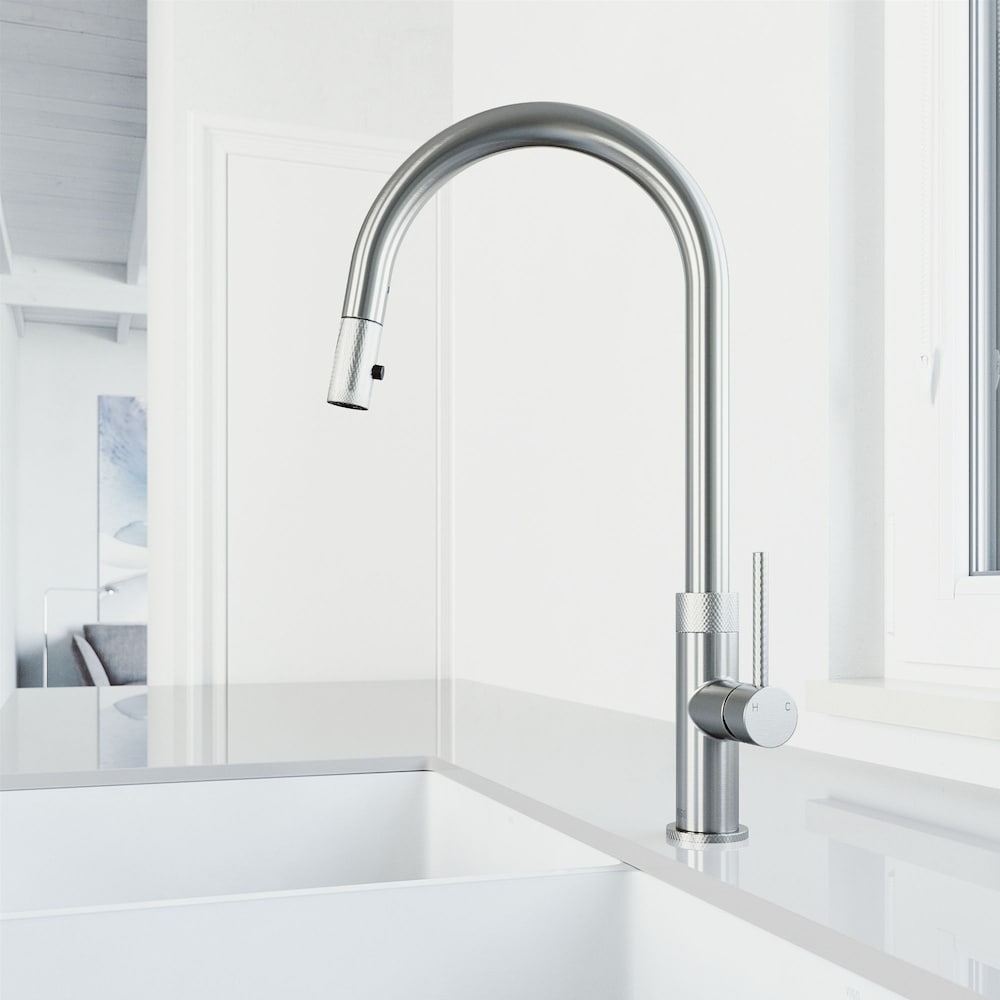 Robinet de cuisine à poignée unique et douchette rétractable Bristol en acier inoxydable