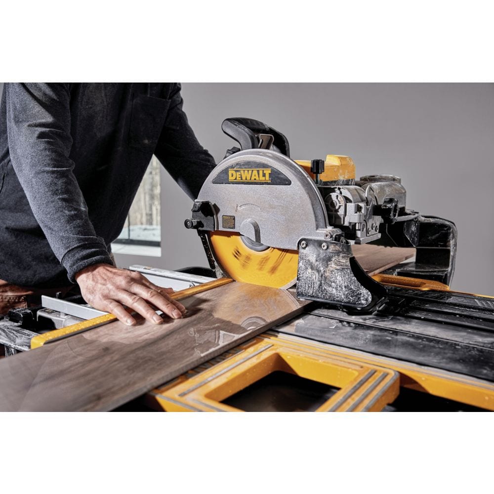 Dewalt 10-Inch High Capacity Wet Tile Saw With Stand