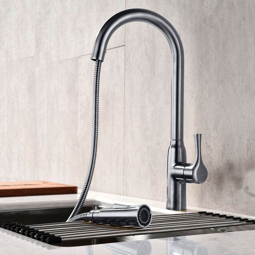 Robinet d'évier de cuisine Parker en nickel brossé
