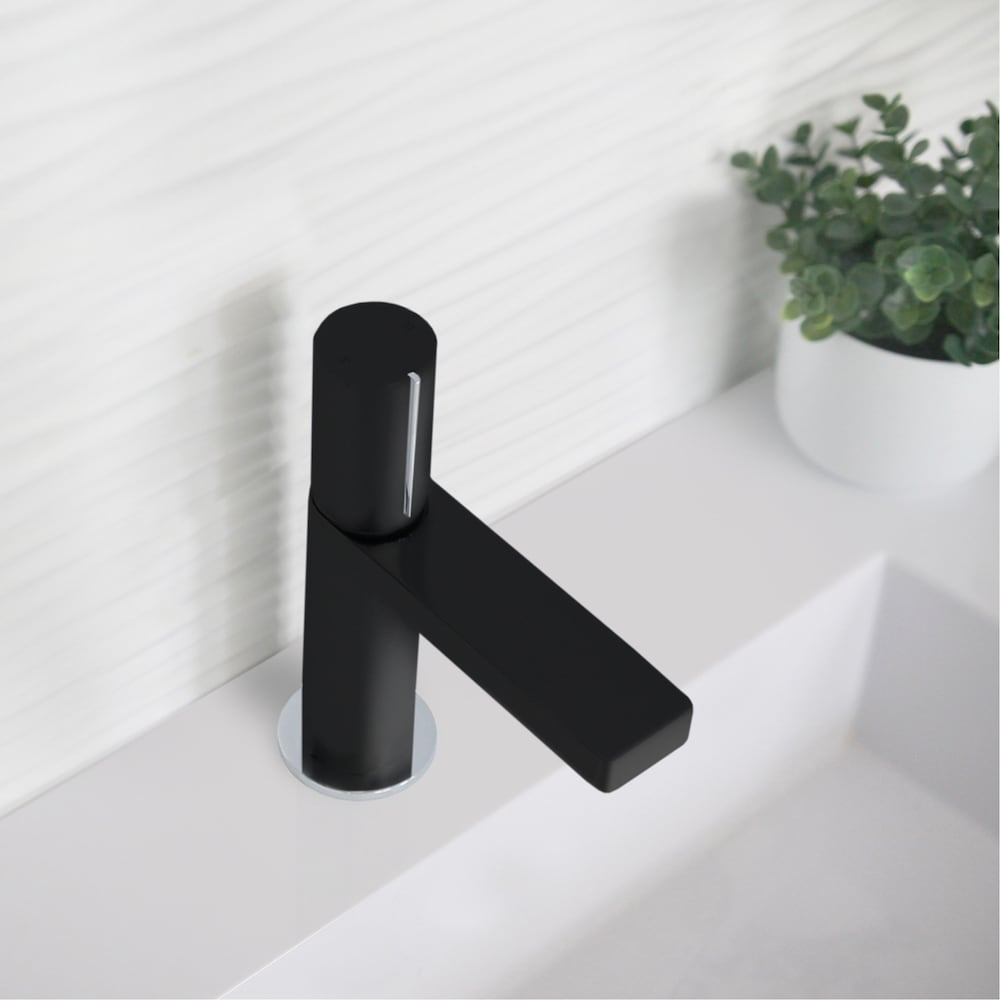 Single Handle Modern Bathroom Faucet Basin Sink Faucet in Matte Black Finish