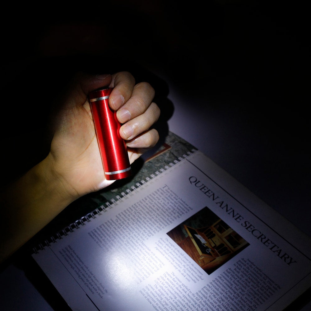 Lampe de poche LED compacte en aluminium