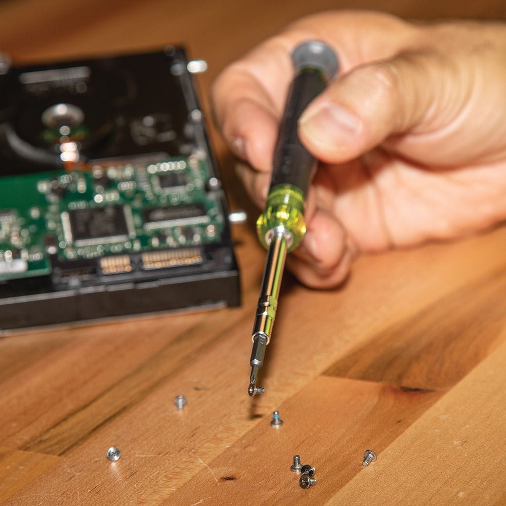 Jeu de tournevis de précision tout-en-1 avec étui