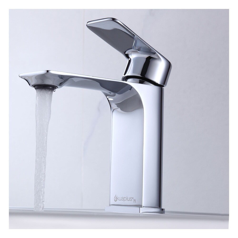 Single Handle Lavatory Faucet in Chrome Finish