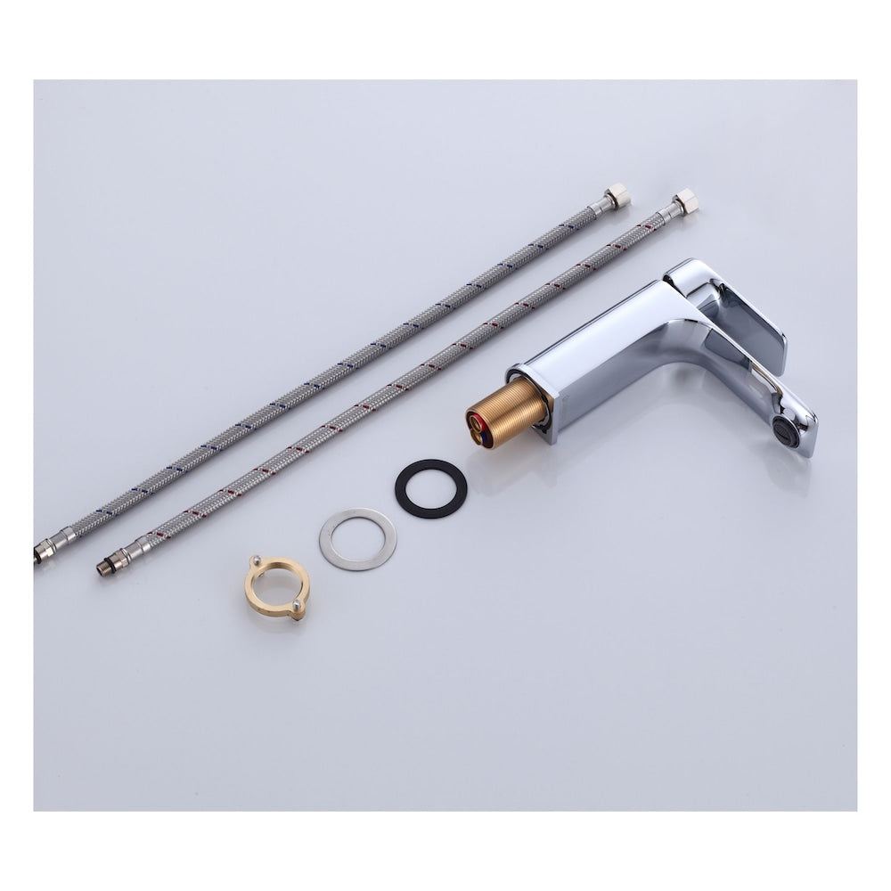 Single Handle Lavatory Faucet in Chrome Finish